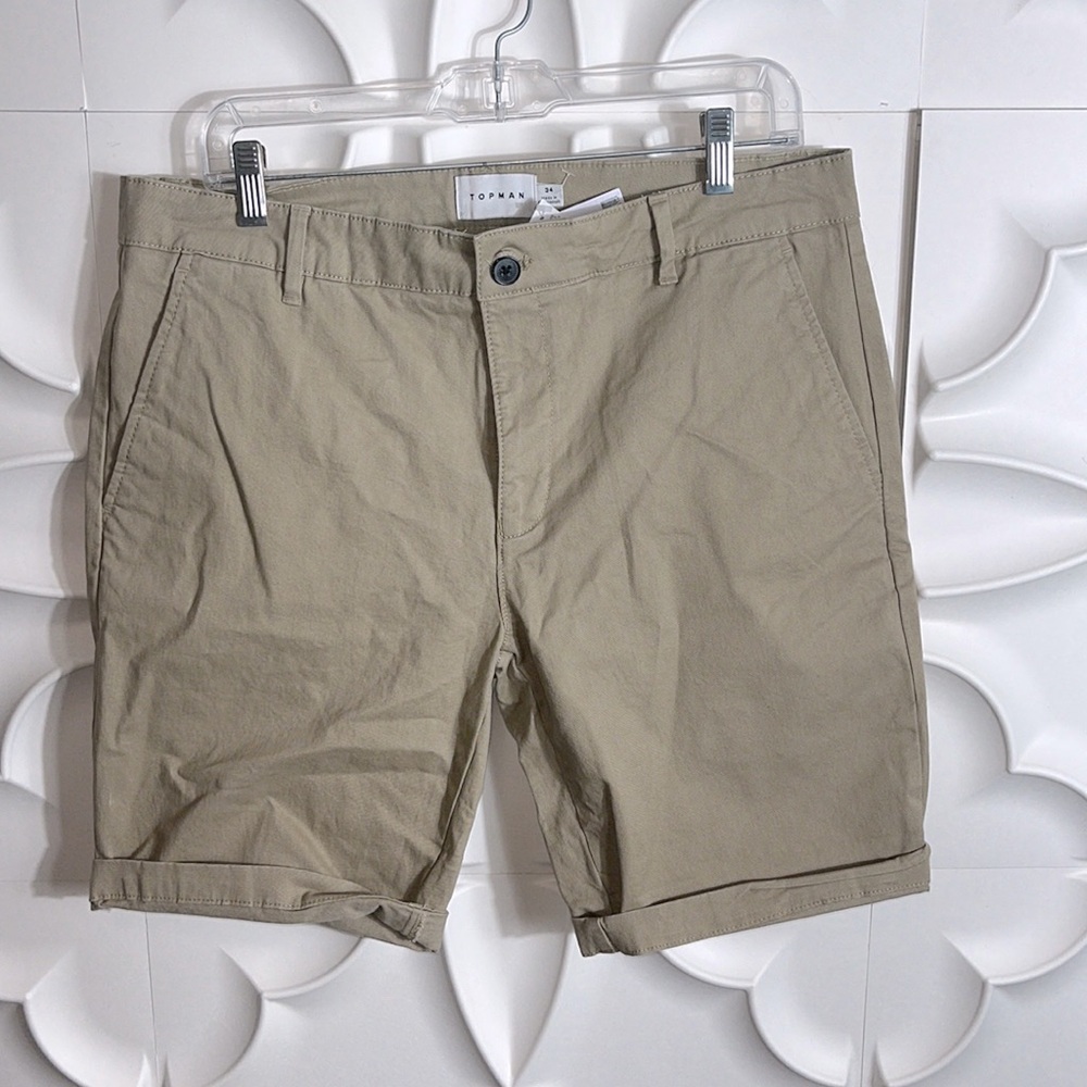 NEW Topman khaki shorts sz 34.   (94)(90)